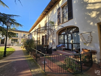 Villa a schiera 5 locali di 180 m² in Camino