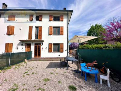 Villa Bifamiliare in vendita a Molinella - Zona: San Pietro Capofiume