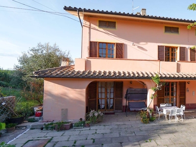 Villa Bifamiliare in vendita a Mosciano Sant'Angelo