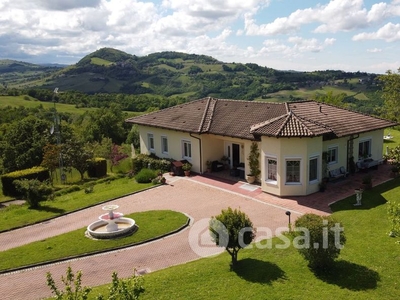 Villa in Affitto in Strada di Cangelasio a Salsomaggiore Terme