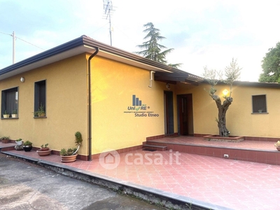 Villa in Affitto in Via Mongibello a Tremestieri Etneo