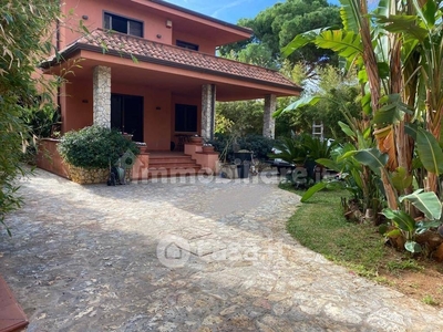 Villa in Affitto in Viale Giunone a Palermo