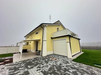 Villa in vendita a Sissa Trecasali