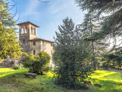Villa in vendita a Zandobbio