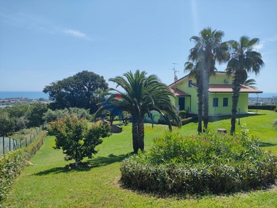 Villa in vendita Teramo