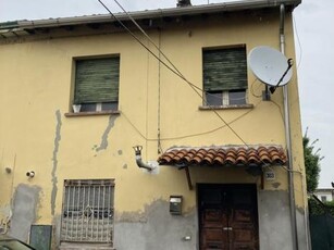 Abitazione su due livelli in Via Martiri d...