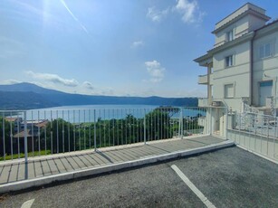 APPARTAMENTO FRONTE LAGO CASTEL GANDOLFO CASTELLI ROMANI