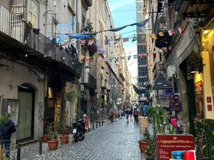 Appartamento in vendita a Napoli