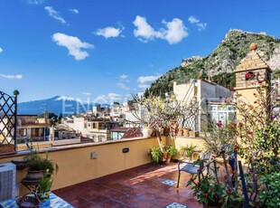 Appartamento in vendita a Taormina