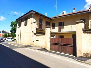 Casa indipendente in vendita a Bra