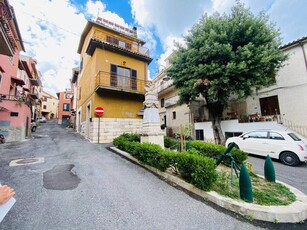 Casa indipendente in vendita a Montorio Romano