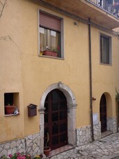 Casa indipendente Via Pietro Nicoletti 141 Cuti 5 vani 170mq