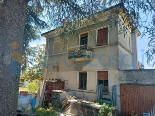 Casa singola da ristrutturare in vendita a Alessandria