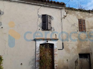 Casa singola da ristrutturare in vendita a Castelplanio