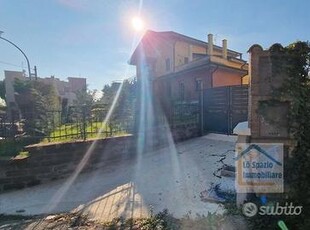 Cave, zona centrale con giardino