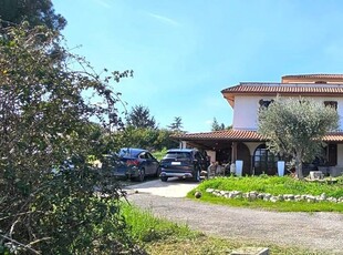 FIANO ROMANO - BELLISSIMA VILLA BIFAMILIARE CON TERRENO