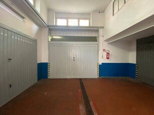 Garage / posto auto di 65 mq a Genova