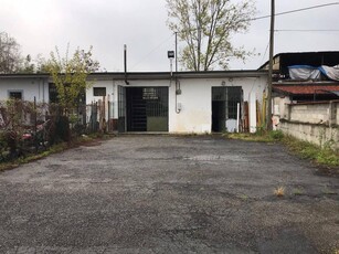 Magazzino in vendita a Pinerolo