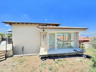 Monte Porzio Catone Villa con Giardino e posto auto