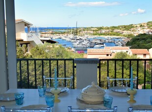 Nel cuore di Porto Rotondo quadrivano con veranda panoramica