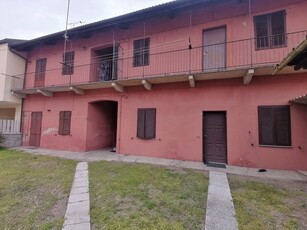 Palazzo/Palazzina/Stabile in vendita in Via Spagna, 14, Vercelli