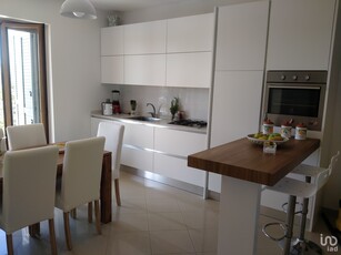 Palazzo / Stabile 3 locali di 85 m² a Mosciano Sant'Angelo