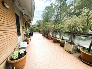 Prestigioso appartamento di 200 m² in vendita Via Calabria, Bologna, Emilia-Romagna