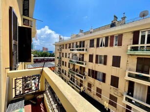 Quadrilocale in vendita a Genova, Cornigliano Ligure