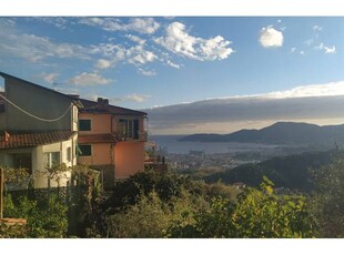 Rustico/Casale in vendita a La Spezia, Zona Montalbano