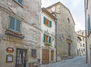 TERRATETTO IN VENDITA NEL CENTRO STORICO DI ANGHIARI