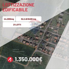 Terreno edificabile residenziale di 44178 mq a Noceto