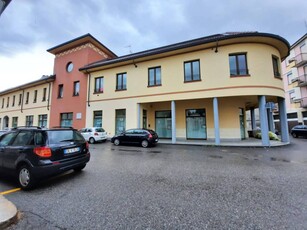 Ufficio / Studio in affitto a Busto Arsizio