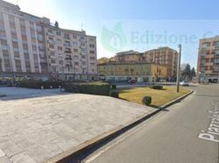 Vendita Attività in Piazzale Santa Croce, Parma