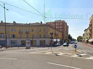 Vendita Nuda Proprietà Negozio a Piazzale Santa C