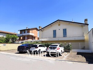 Villa a schiera 5 vani 120mq