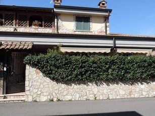 Villa a schiera in vendita a Guidonia Montecelio