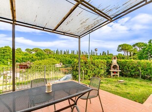 Villa con giardino, Montopoli in Val d'Arno castel del bosco