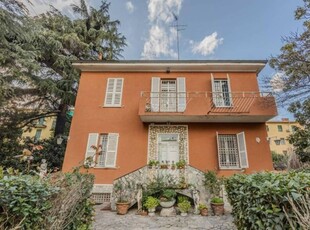 Villa di 395 mq in vendita Via Luigi Valeriani, Bologna, Emilia-Romagna