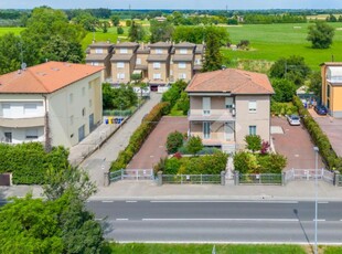 Villa in vendita a Parma