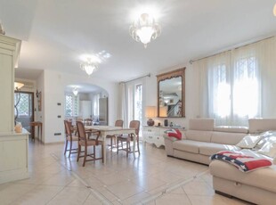 Villa in Vendita a San Lazzaro di Savena San Lazzaro Centro