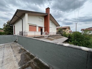 Villa in vendita a Tavagnacco