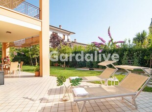 Villa in Vendita a Toscolano-Maderno