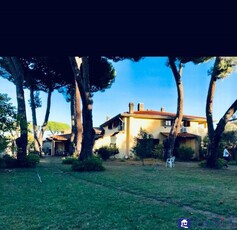 VILLA INDIPENDENTE MARINA DI CARRARA RIF AA4352