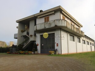 Villa plurifamiliare in vendita a Castelfranco Piandiscò