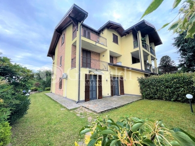 appartamento in vendita a Correzzana