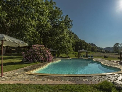 Casa a Volterra con piscina e barbecue