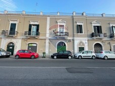 Negozio in vendita a Bari via Cifarelli, 14