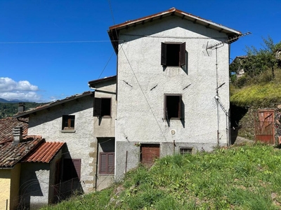 villa indipendente in vendita a Villa Collemandina