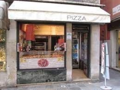 Pizzeria in vendita a Legnano