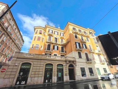 Appartamento di lusso di 300 m² in affitto Via Vittorio Veneto, Roma, Lazio